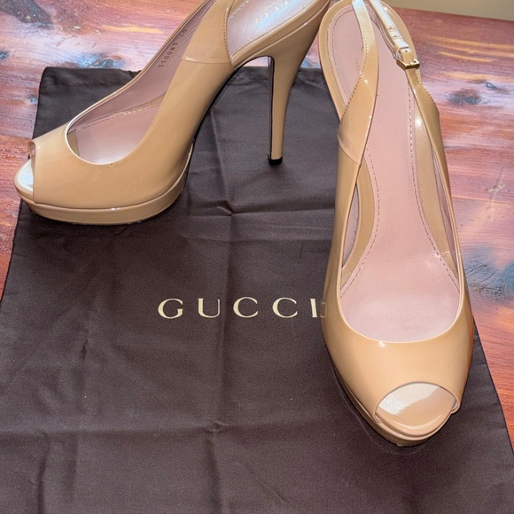 Gucci Beige Patent Leather Peep Toe Platform Slingback Pumps Size 40 US size 10 - Picture 7 of 16